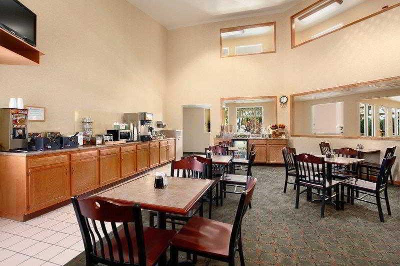 Best Western Sundowner Sterling Restaurant photo